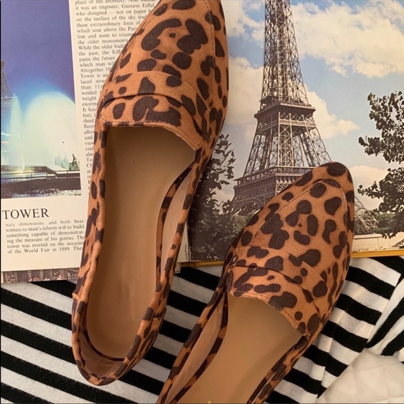 🚨 ALL SIZES RESTOCKED!✨ Leopard Loafer Flats - Picture 4 of 4